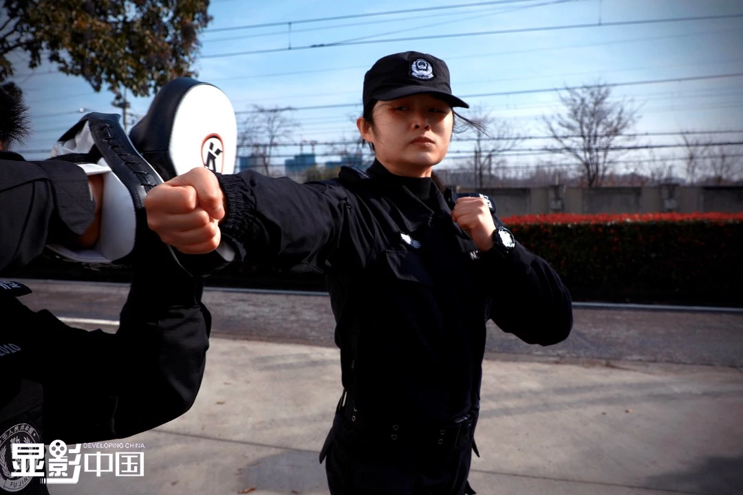 Photographing China: Young metro policewoman in Nanjing
