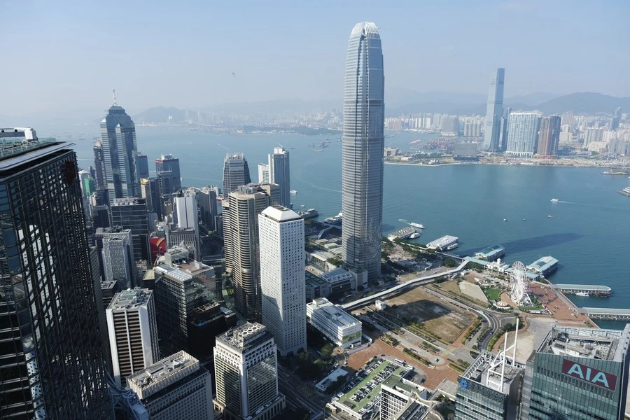 Photo taken on Nov. 24, 2021 shows the view of the Victoria Harbour in Hong Kong, south China. (Xinhua/Wang Shen)