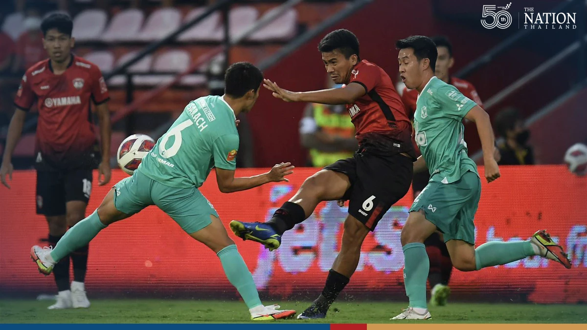 Buriram top Thai league after crushing Chiang Mai