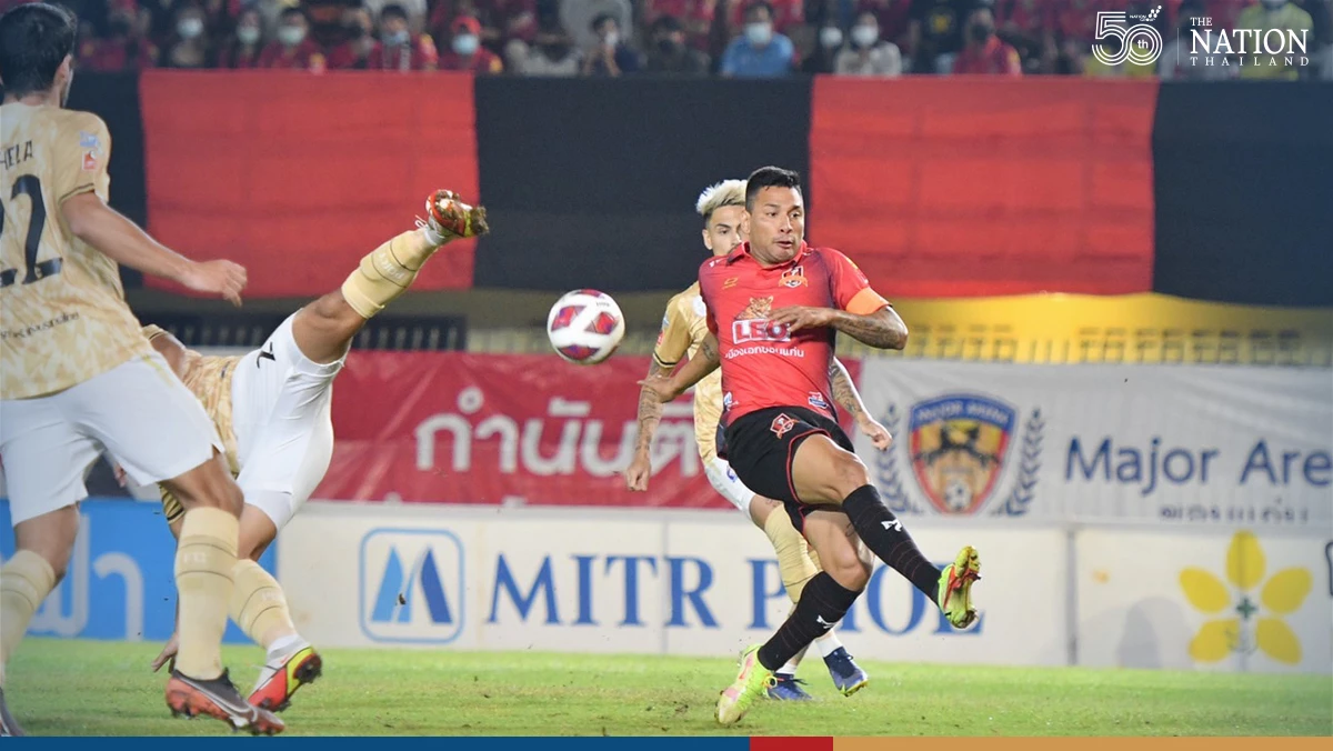 Buriram top Thai league after crushing Chiang Mai