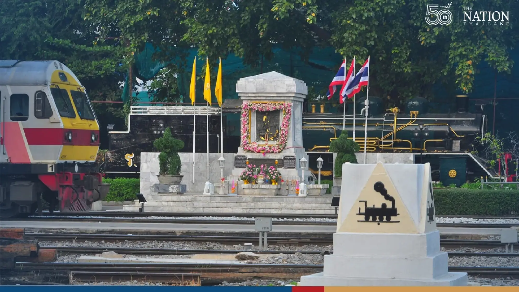 Bangkokians take a historic trip into Hua Lamphong’s past