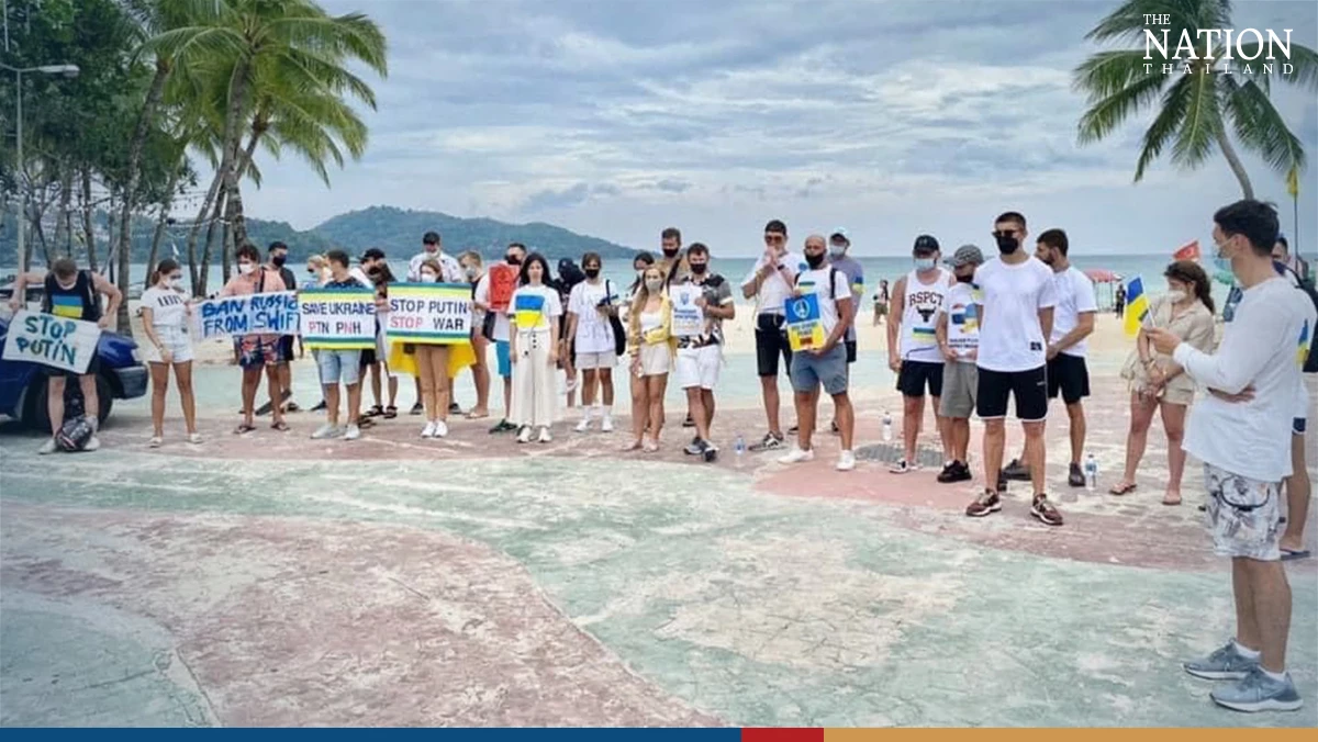 Bangkokians join Ukrainians in march to condemn invasion by Russia