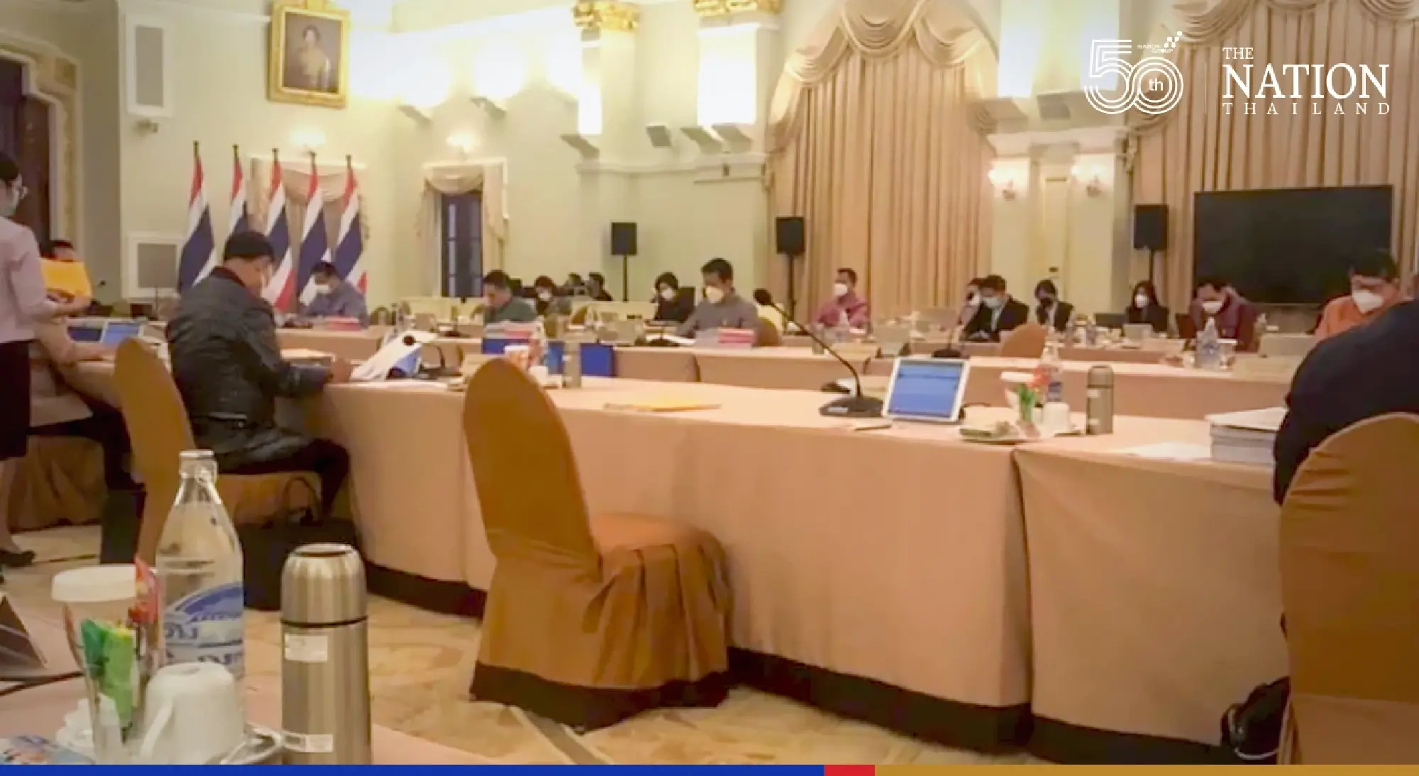 Bhumjaithai ministers kept a ‘social distance’ from Cabinet meeting, jokes Satit