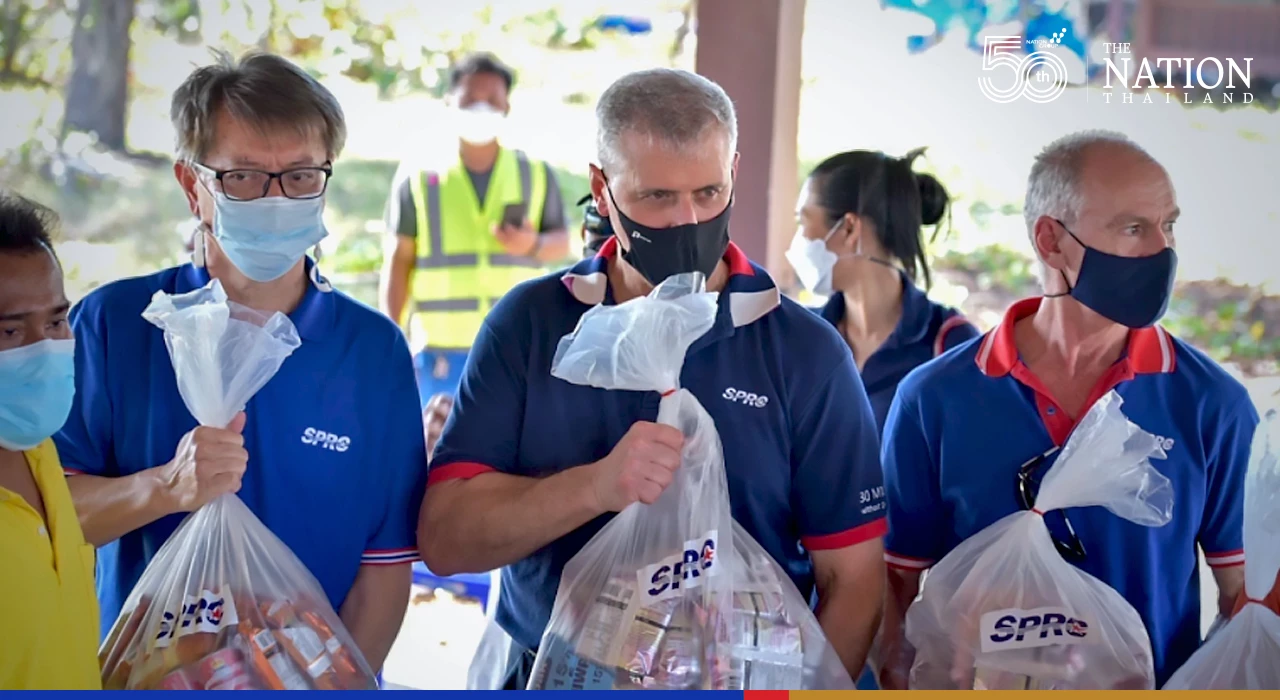 SPRC distributes care packages among fishermen to make up for oil spill