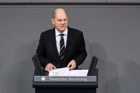 German Chancellor Olaf Scholz delivers his first government statement at the Reichstag building in Berlin Dec. 15, 2021, after he was elected as the new federal chancellor Dec. 8. (Xinhua/Shan Yuqi)