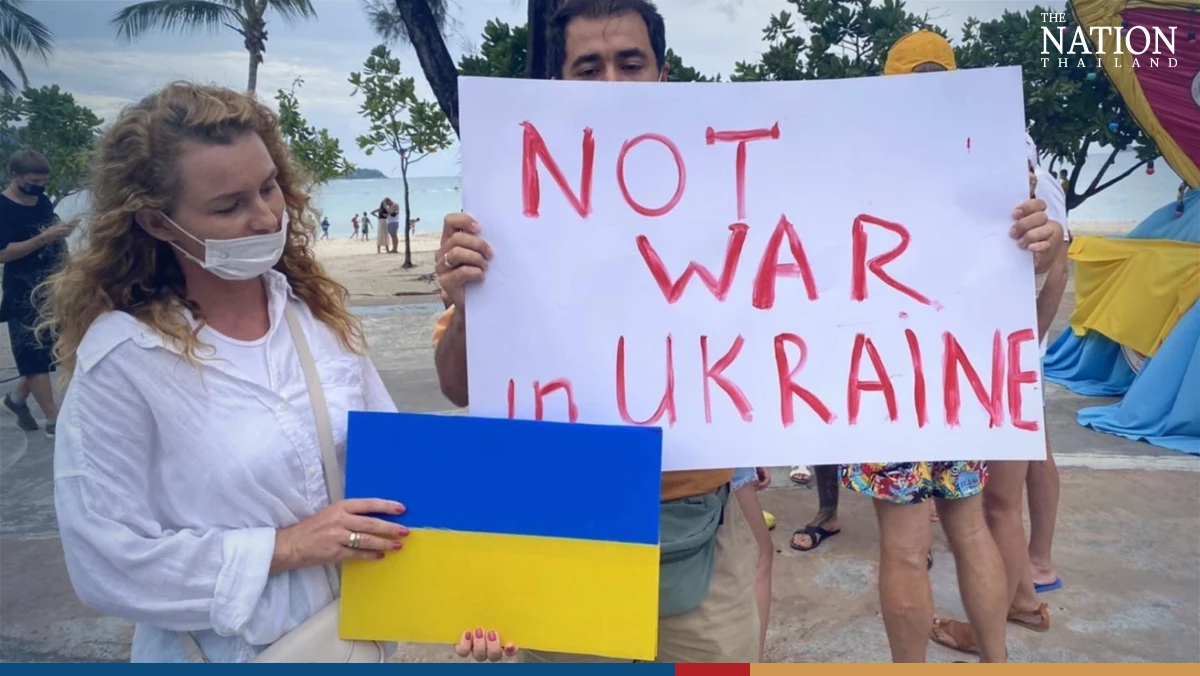 Bangkokians join Ukrainians in march to condemn invasion by Russia