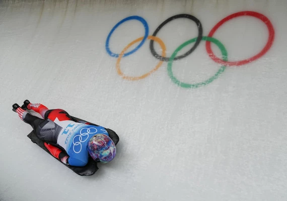 Mirela Rahneva of Canada competes during skeleton women heat of Beijing 2022 Winter Olympics at National Sliding Centre in Yanqing District, Beijing, capital of China, Feb. 11, 2022. (Xinhua/Sun Fei)