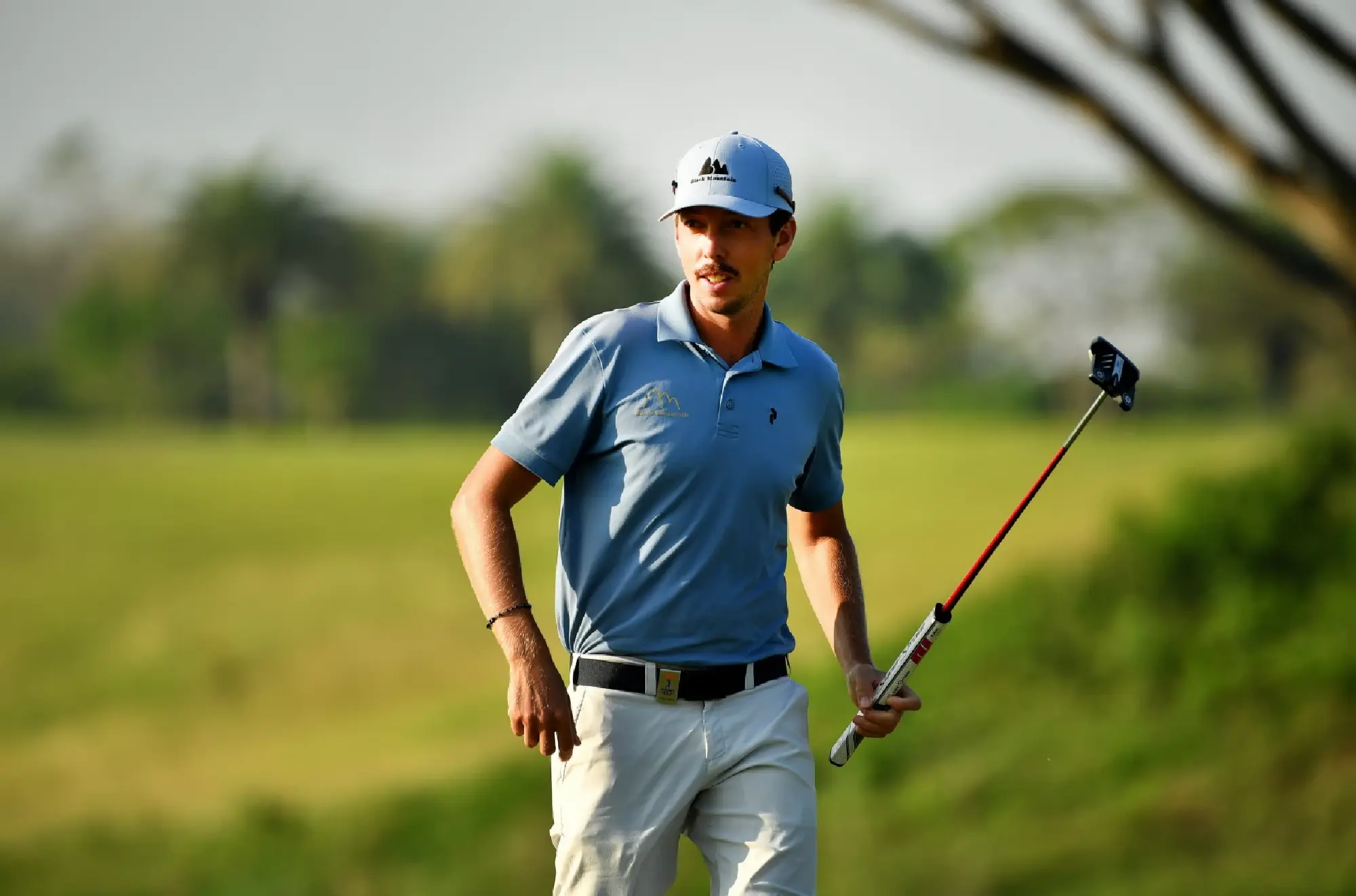 Hole in one, eagle finish puts Chan in control