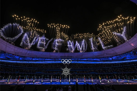 Fireworks illuminate the night sky during the closing ceremony of the Beijing 2022 Olympic Winter Games at the National Stadium in Beijing, capital of China, Feb. 20, 2022. (Xinhua/Li Ga)