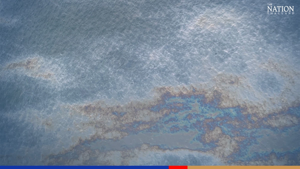 New oil slick heading towards beach in Rayong