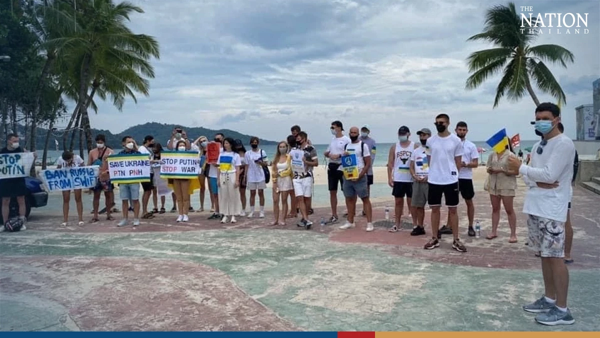 Bangkokians join Ukrainians in march to condemn invasion by Russia