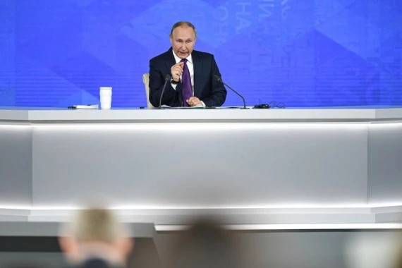 Russian President Vladimir Putin gestures at his annual press conference in Moscow, Russia, Dec. 23, 2021. (Xinhua/Evgeny Sinitsyn)