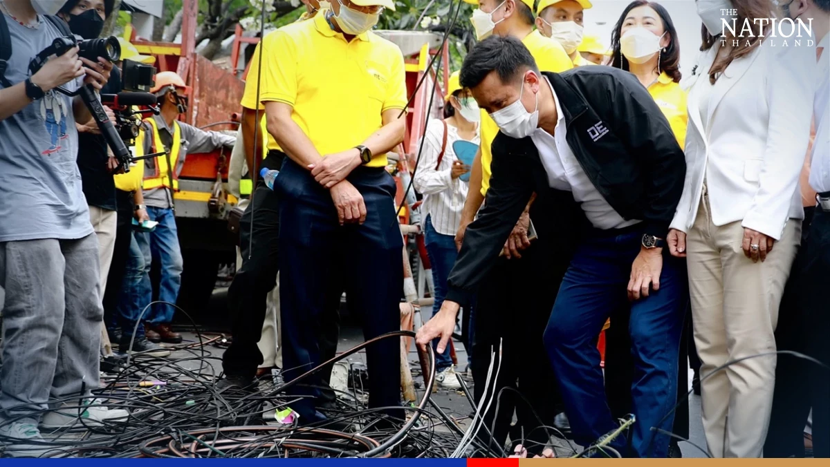 Ministry untangles cables on Sukhumvit in bid to improve city’s appearance