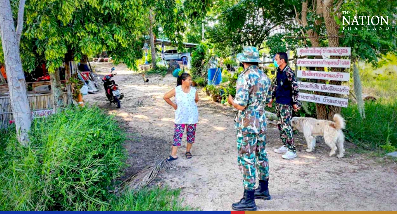 Wandering wild bull terrifies locals in Prachuap Khiri Khan