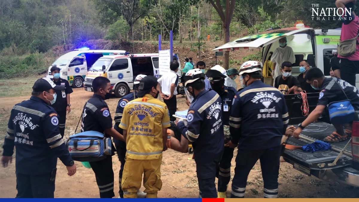 Wild bull charges at rangers in Phetchabun national park, injures 2