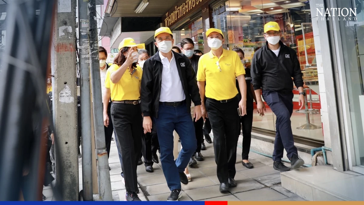 Ministry untangles cables on Sukhumvit in bid to improve city’s appearance