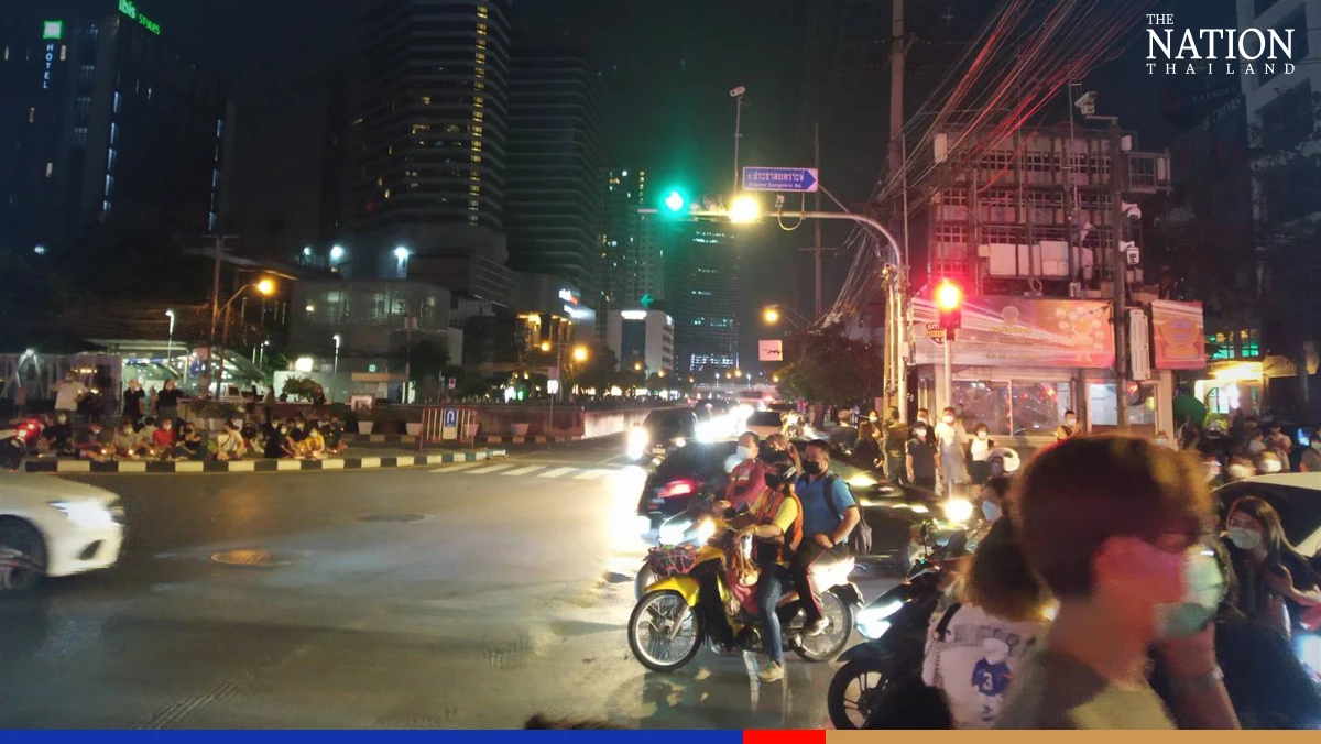 Thousands flock to Ganesha shrine for prosperity