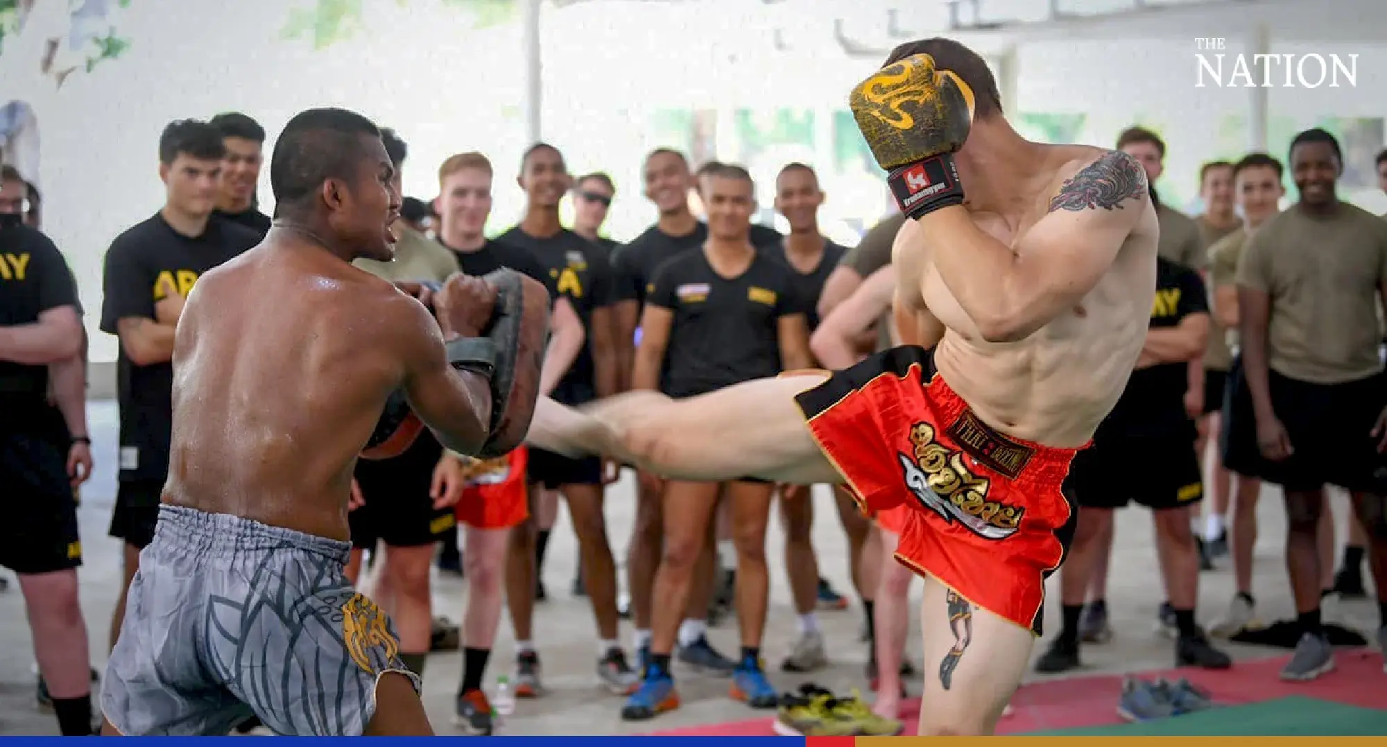 Buakaw trains US, Thai soldiers in Muay Thai