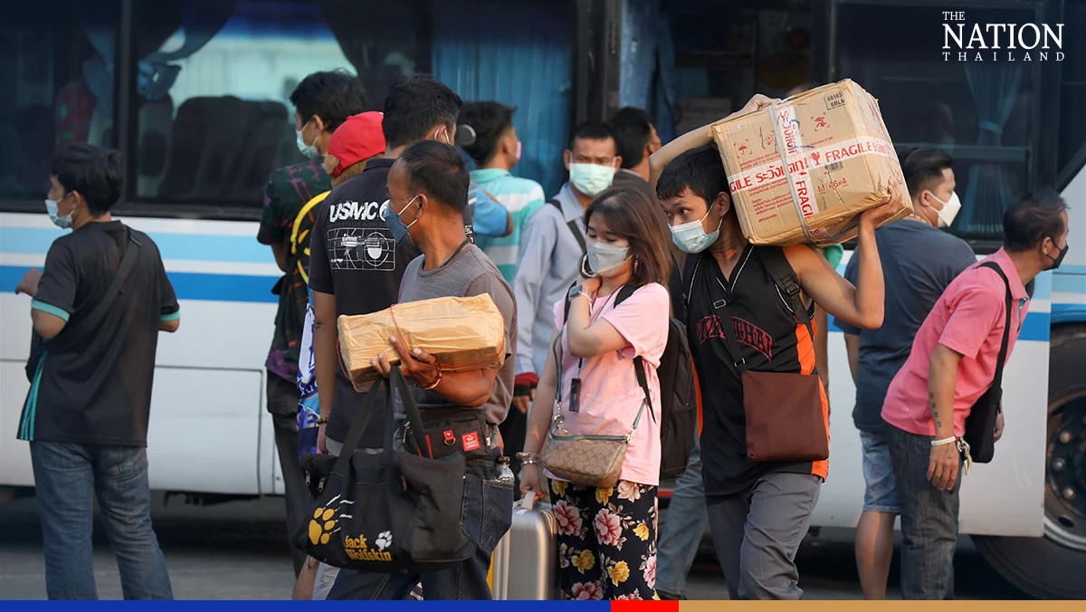 Bus terminals jam-packed as Bangkokians return from Songkran holidays