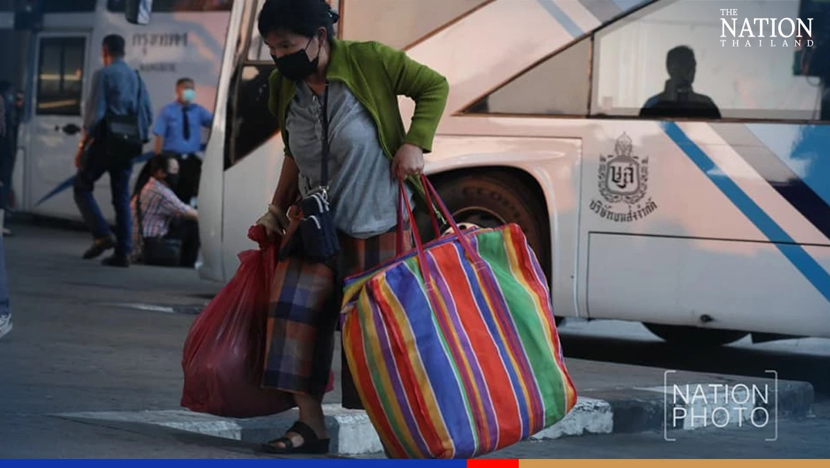 People head back to hometowns for Songkran celebration