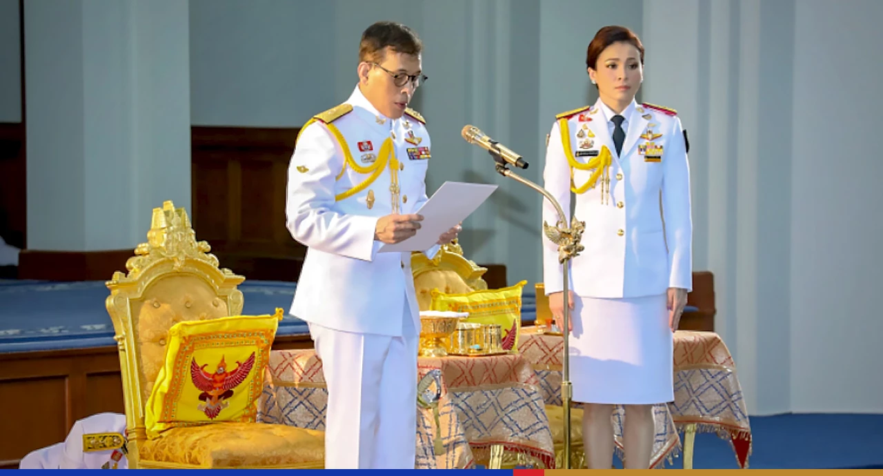 King, Queen grant diplomas to military graduates