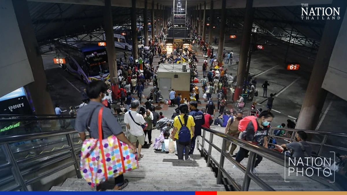 People head back to hometowns for Songkran celebration