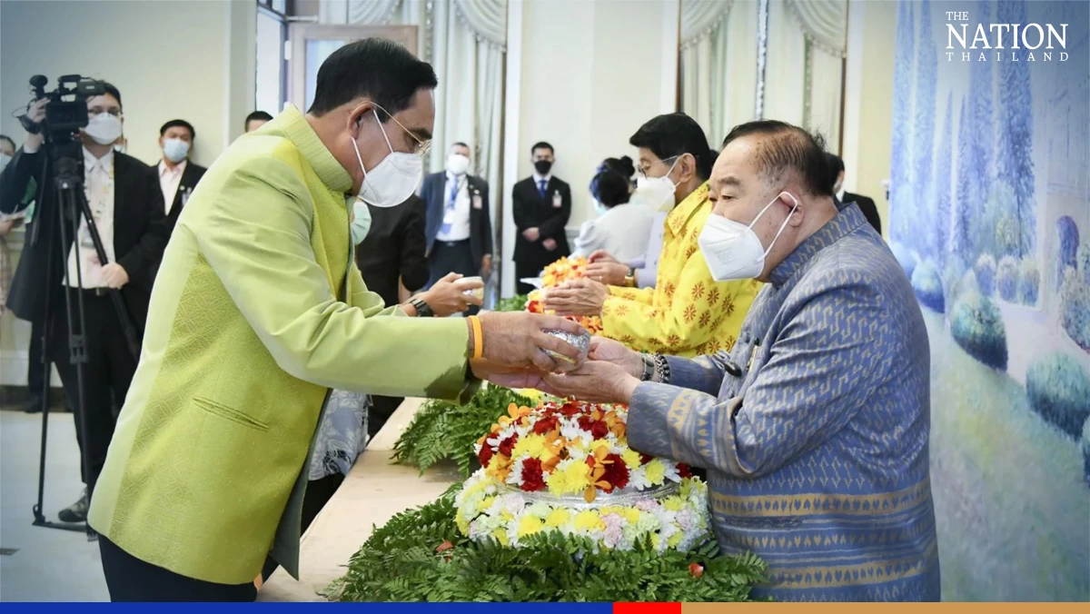 PM wishes Thais love and harmony