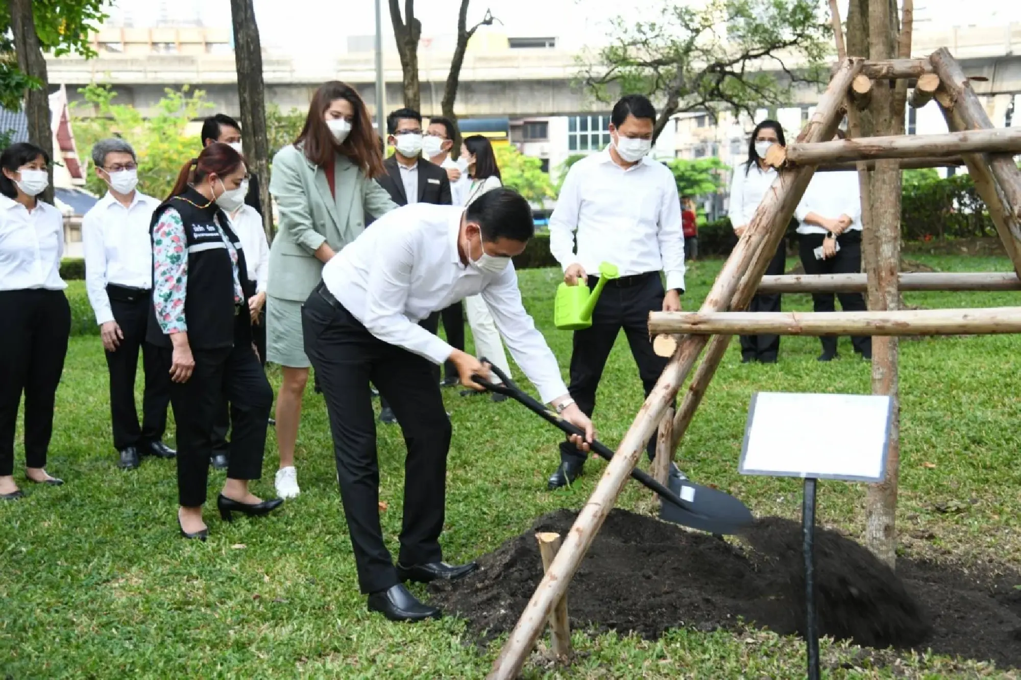 BMA launches “The First Bangkok Zero Waste Park” project, the first prototype for sustainable waste management public park in Thailand at Benchasiri Park