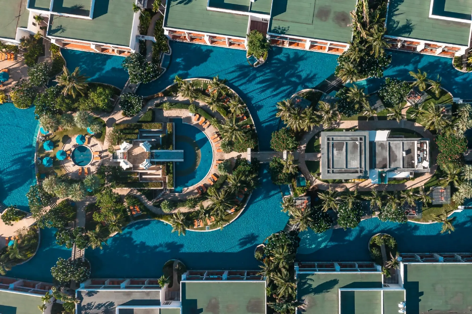 Sheraton Hua Hin Resort and Spa offers resort credit up to THB 1,000 per night