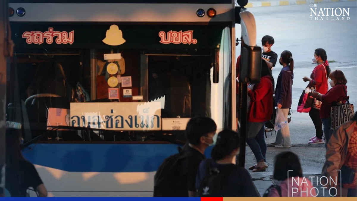 People head back to hometowns for Songkran celebration