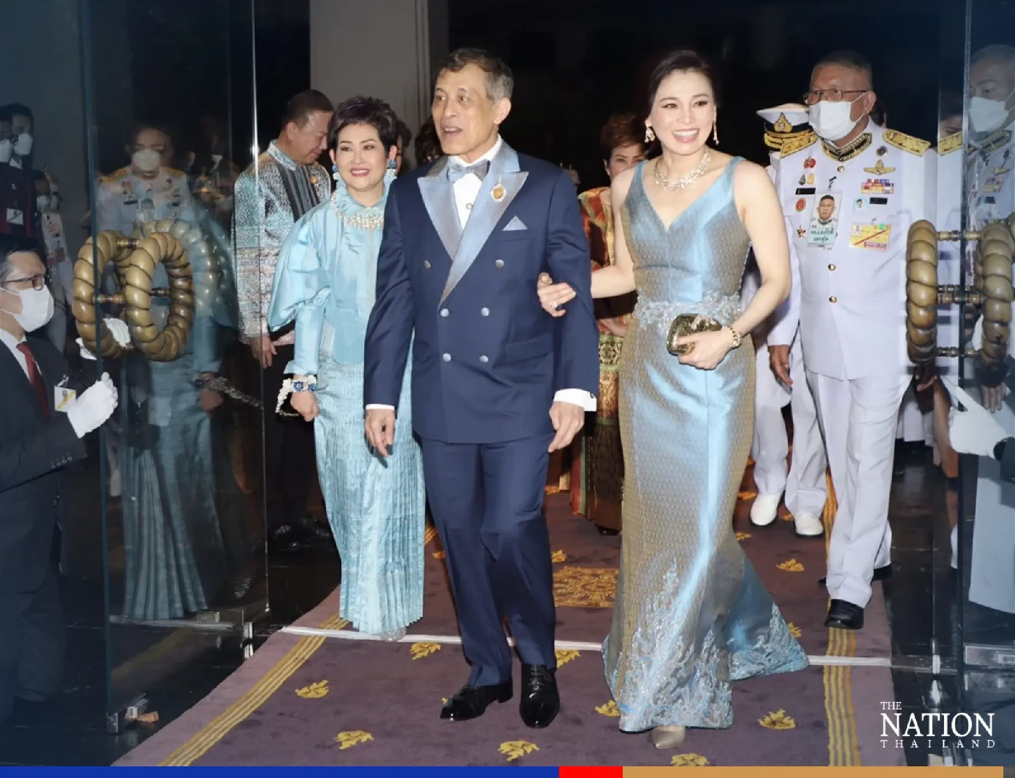Their Majesties attend gala dinner for Queen Mother’s 90th birthday