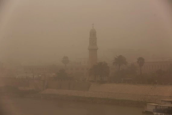 A strong dust storm hits Baghdad, Iraq, April 12, 2022. (Xinhua/Khalil Dawood)