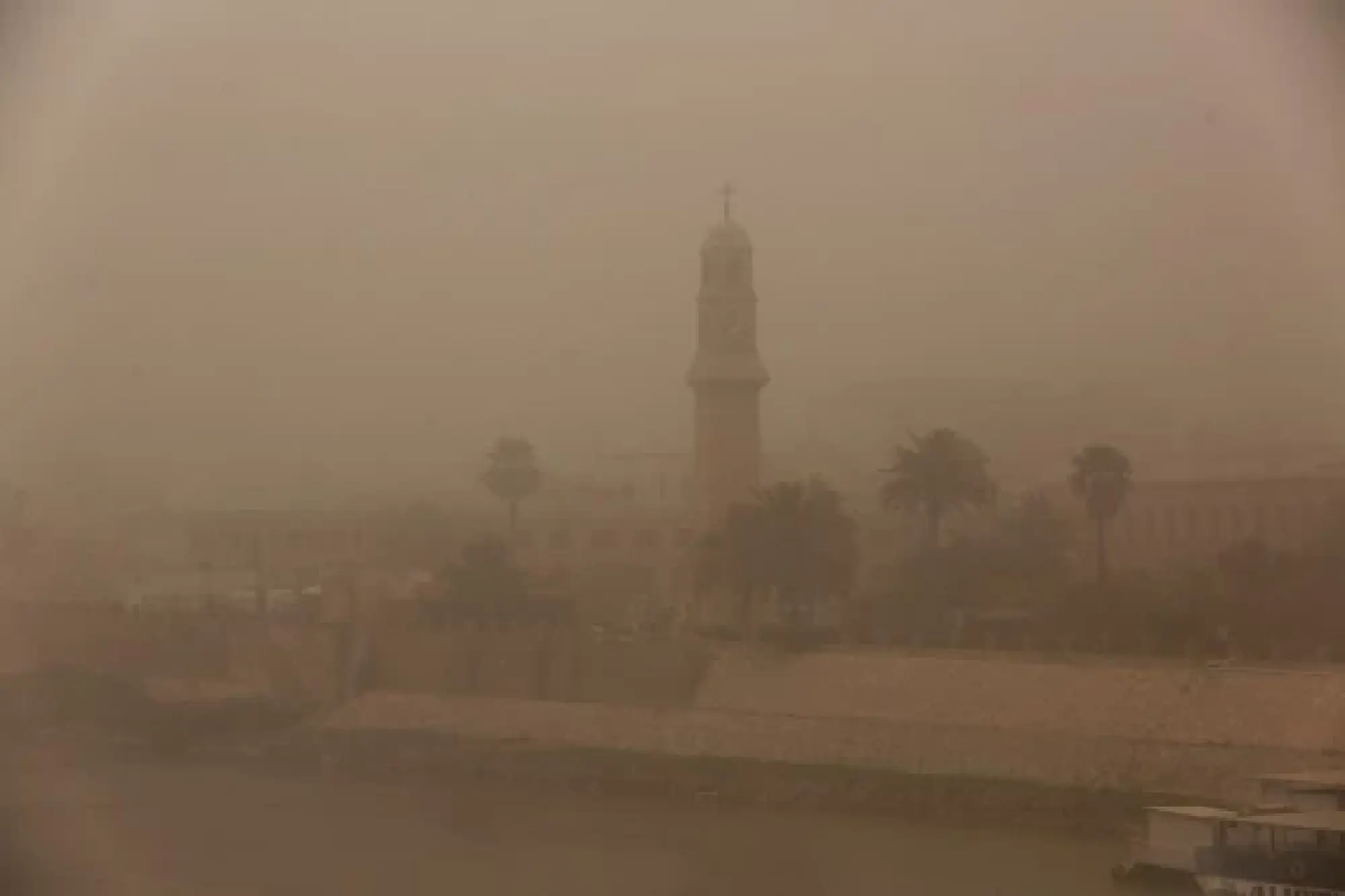 A strong dust storm hits Baghdad, Iraq, April 12, 2022. (Xinhua/Khalil Dawood)
