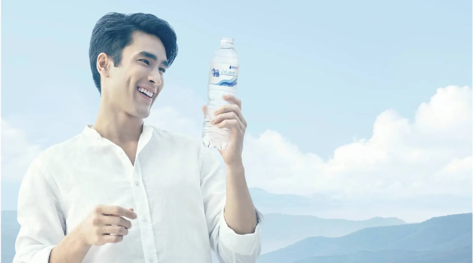 "Singha Drinking Water" aims high for 2022 with the "Select the right fresh, Select Singha Drinking Water" campaign with "Nadech Kugimiya" as the brand's presenter