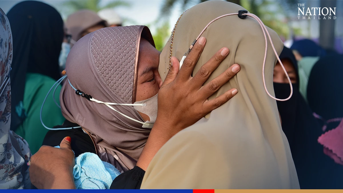 Hundreds of Narathiwat pilgrims leave for hajj in Saudi Arabia