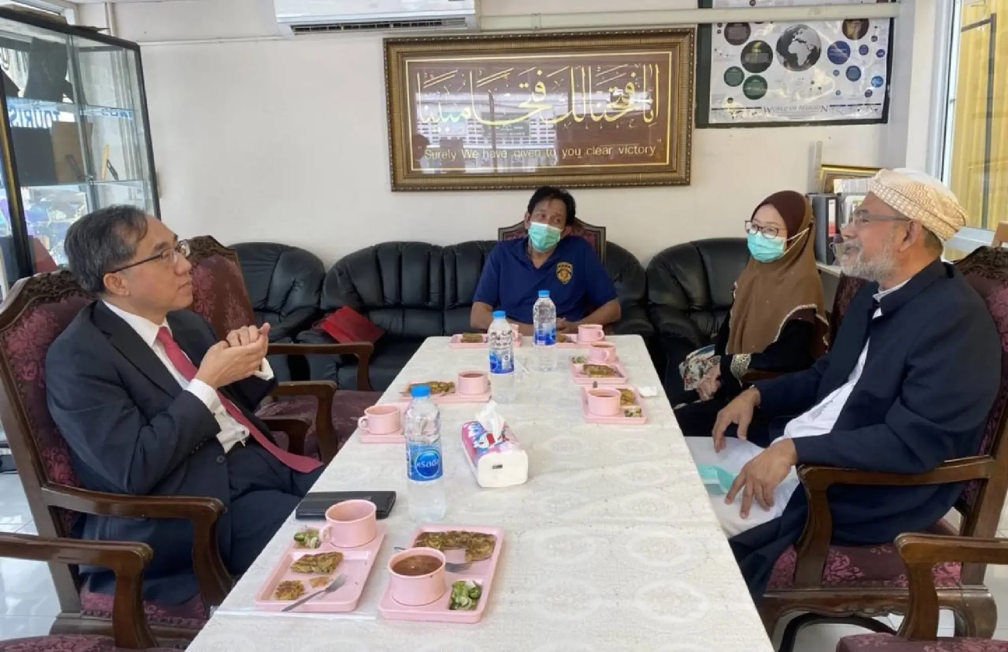 South Korean envoy visits cemeteries of Korean war soldiers