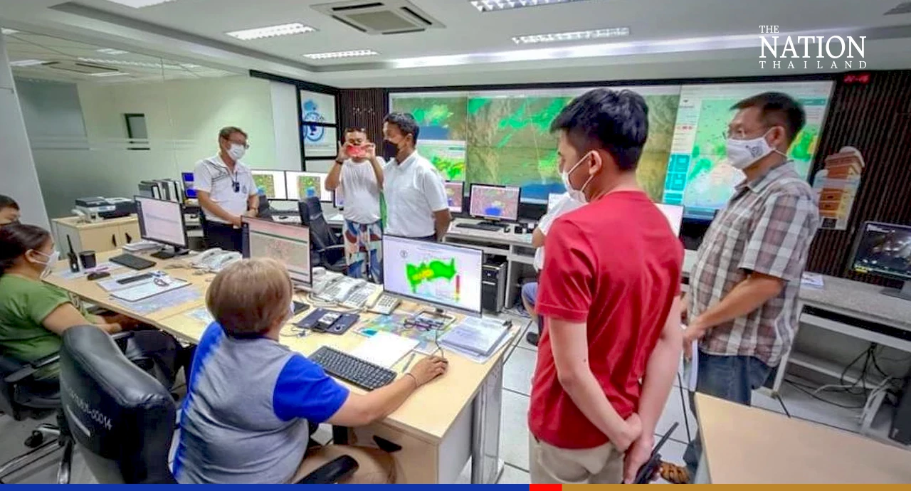 Chadchart defends Bangkok drainage chief amid canal dredging uproar