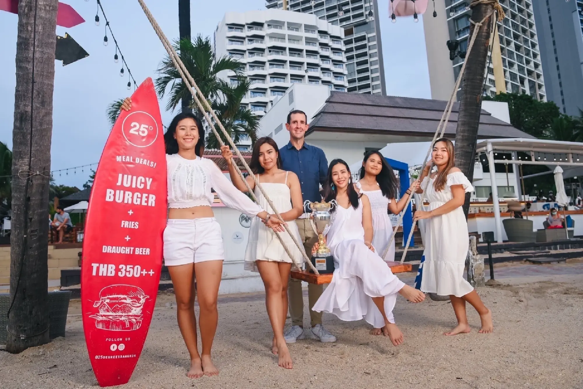 Players Post for Photocall Ahead of Thai WPGA Event in Pattaya 