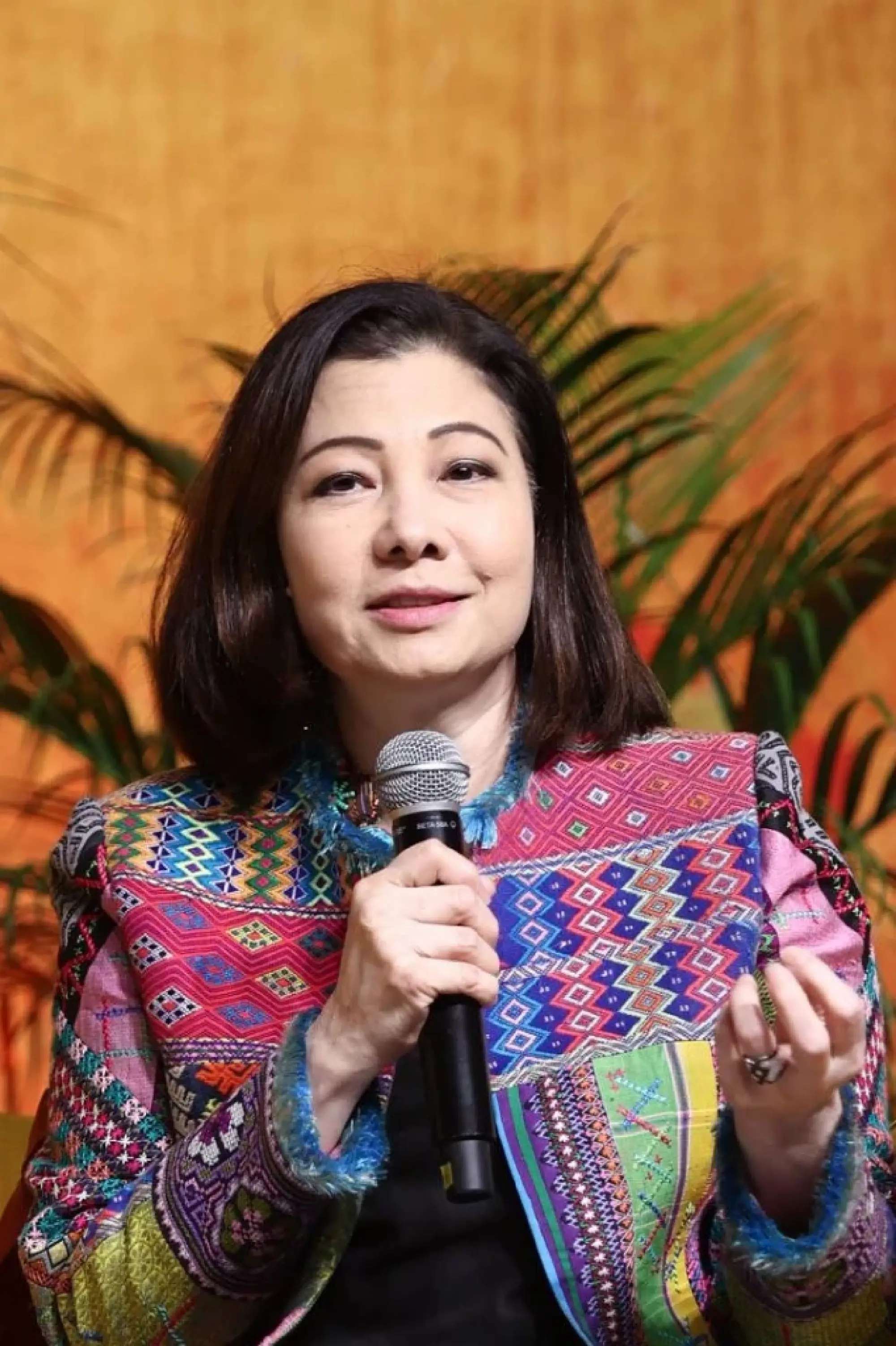 Mrs Chadatip Chutrakul, CEO of Siam Piwat Group and one of the Global Summit of Women 2022’s Thai Host Committees, joined the “Women CEO Forum: How ESG Informs Business Strategy.”