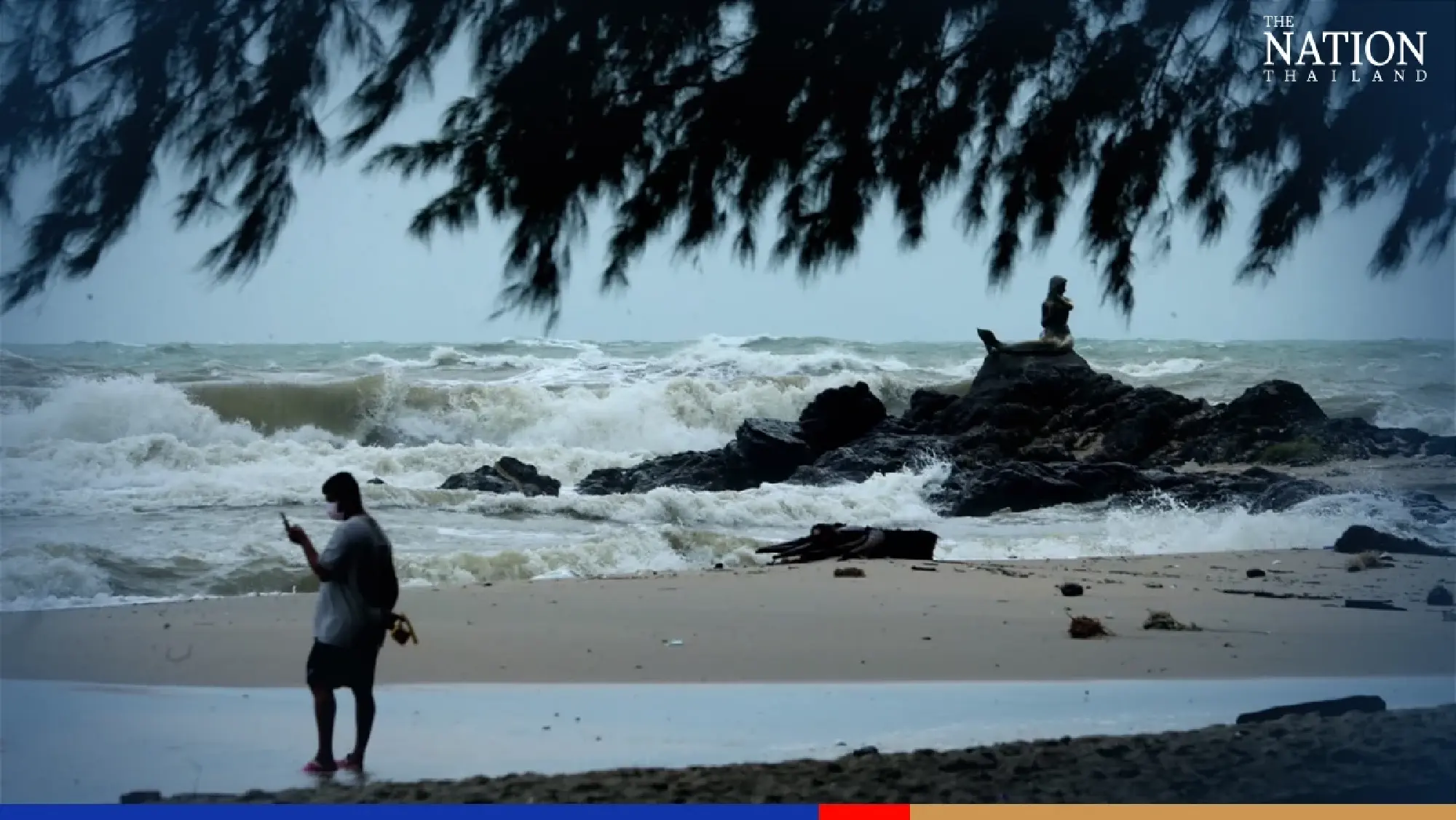 Andaman coast gets strong wind, high waves warning