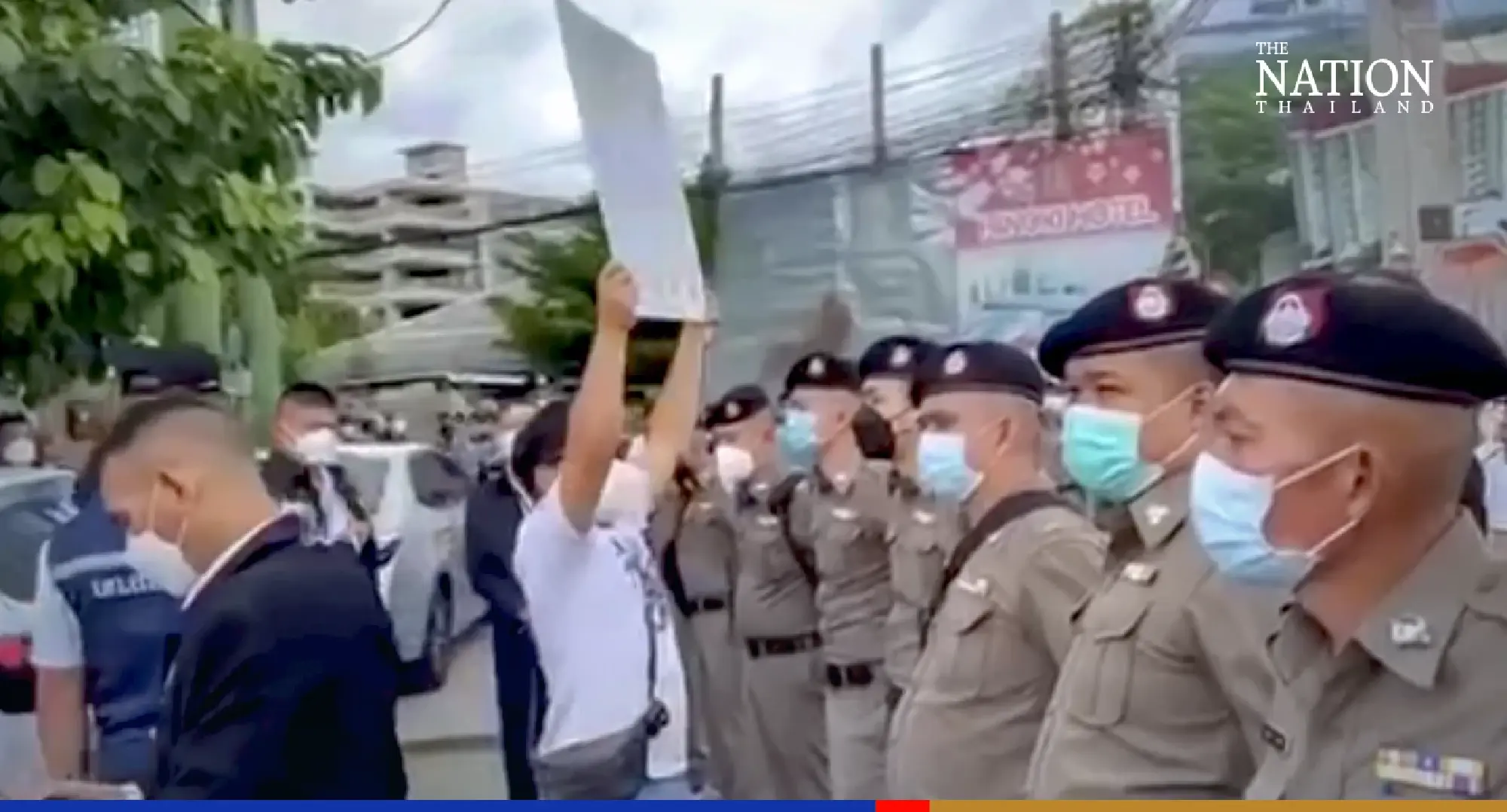 Over 2,000 police officers watch over Prayut during his Chiang Mai visit