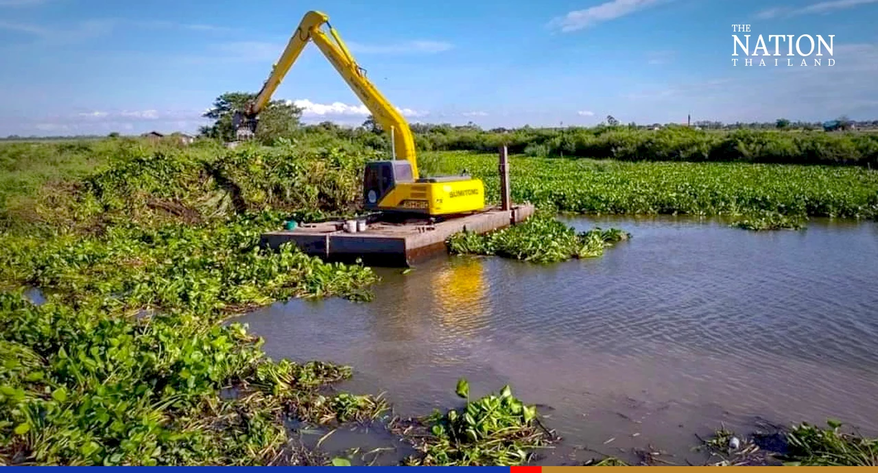 Irrigation dept rushes to clear waterways of weeds before rains arrive
