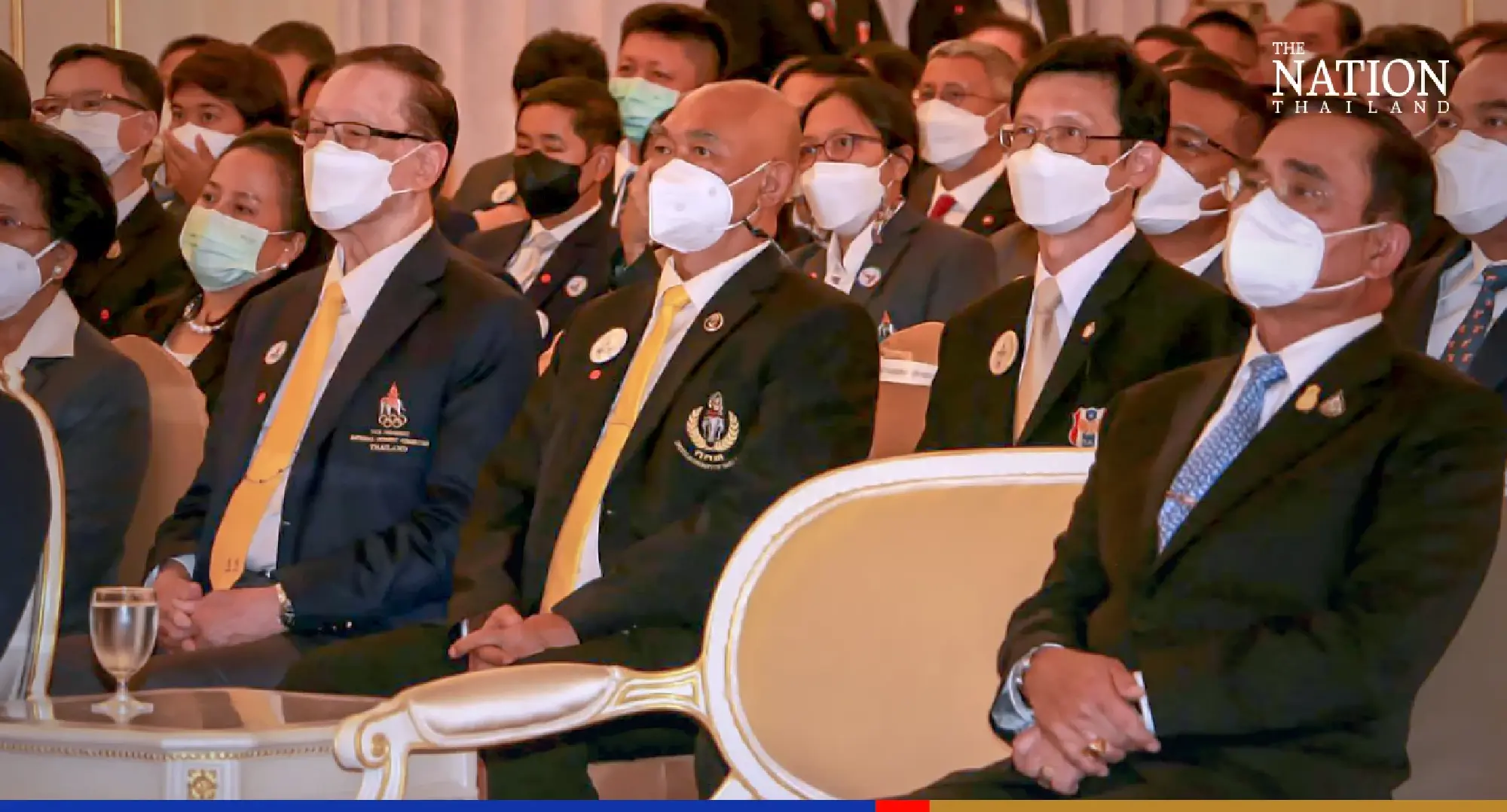 PM hands THB207m in bonuses to Thais who bagged medals at SE Asian Games