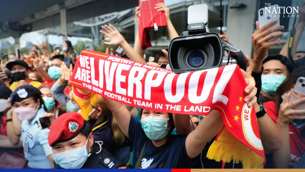 Liverpool FC greeted by sea of fans in Bangkok