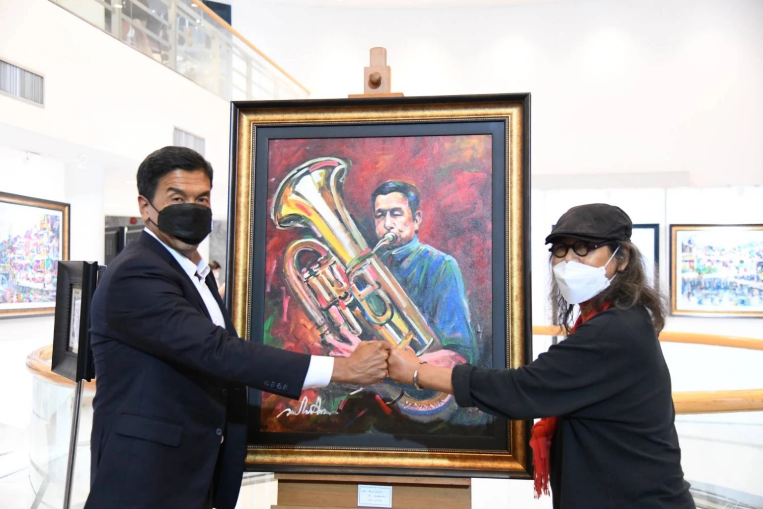 The art auction keeping music in Bangkok parks alive
