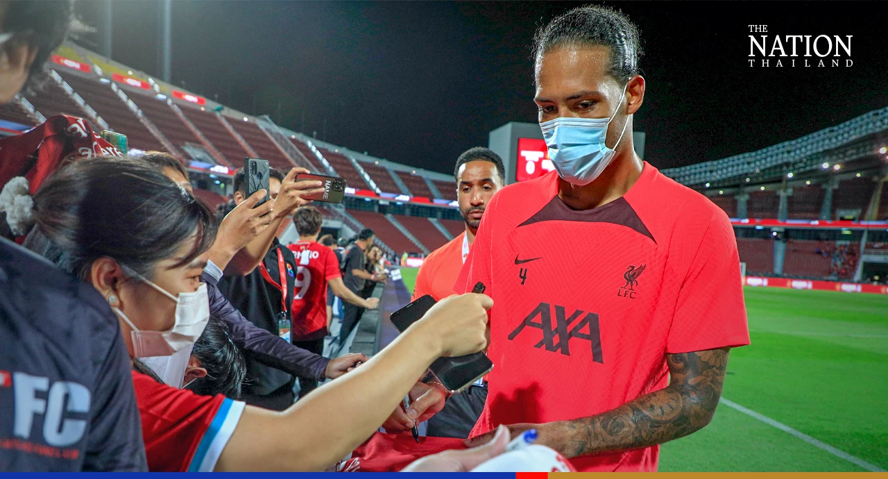 Liverpool hold first public training session in Bangkok