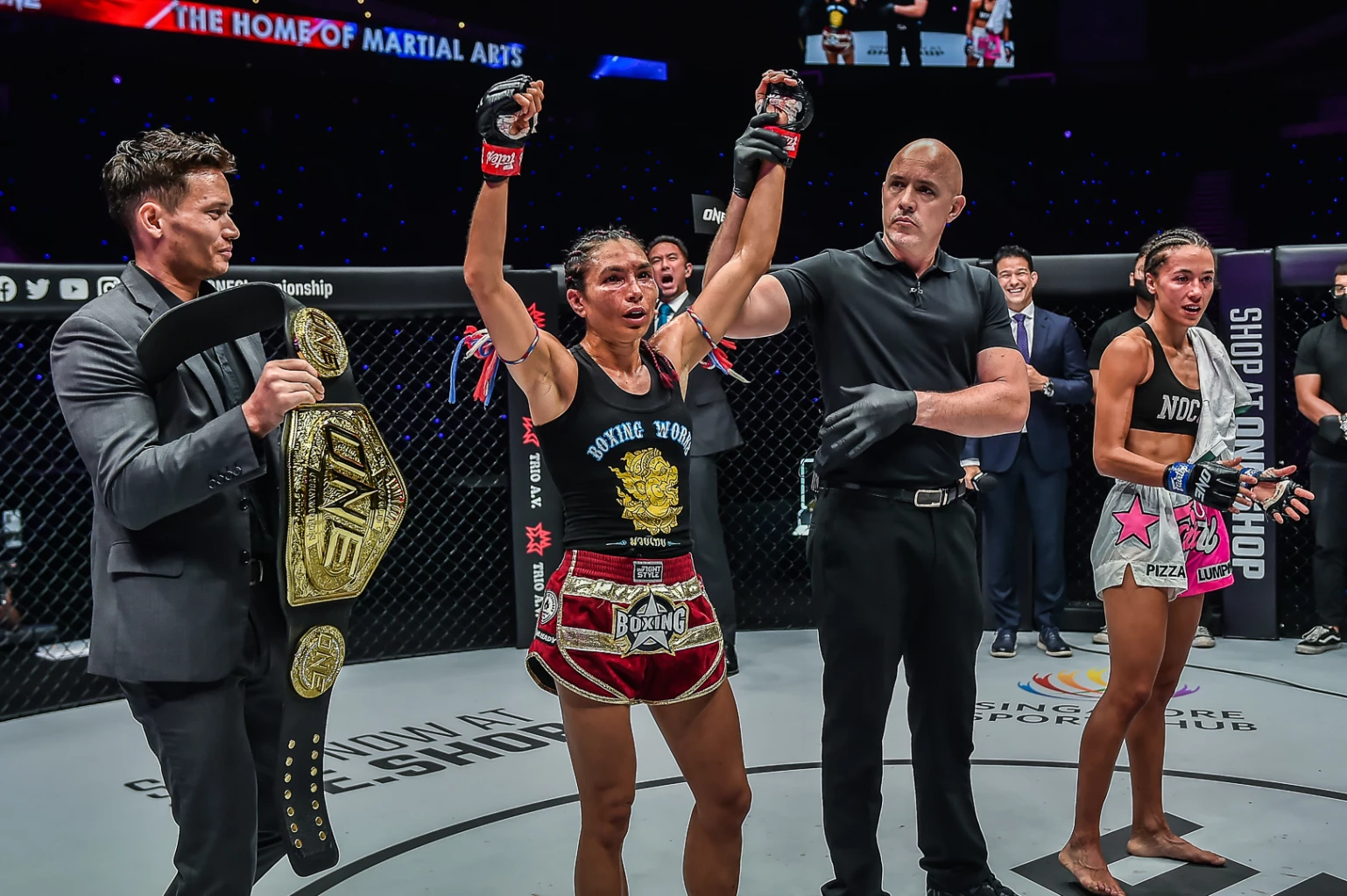 Sinsamut Klinmee makes history, Muangthai earns hard-fought win at One 159