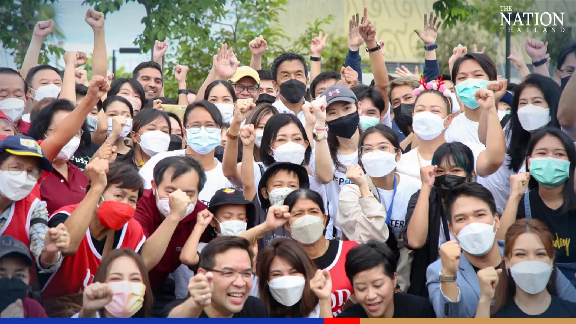 The Nation joins Chadchart’s ‘green Bangkok’ campaign and plants trees