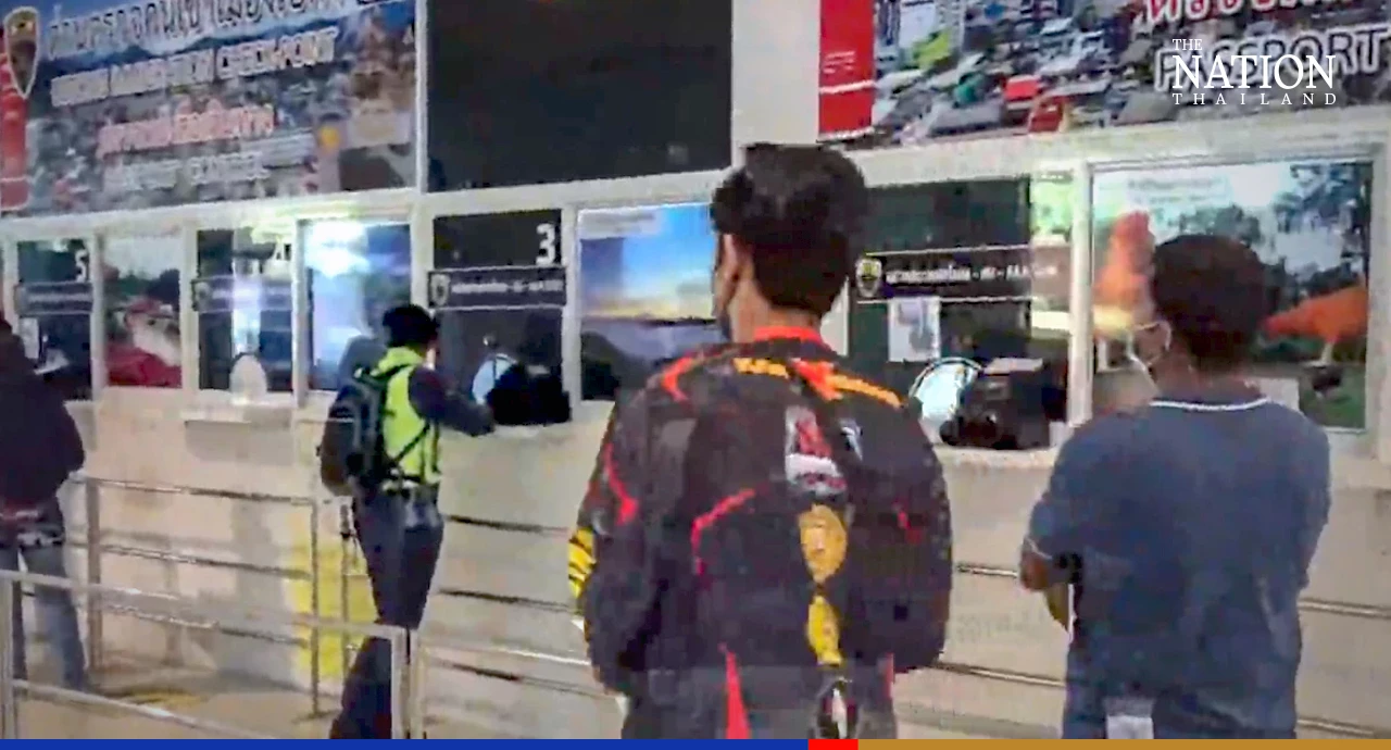 Thousands of Malaysian, Singaporean tourists flock to Yala