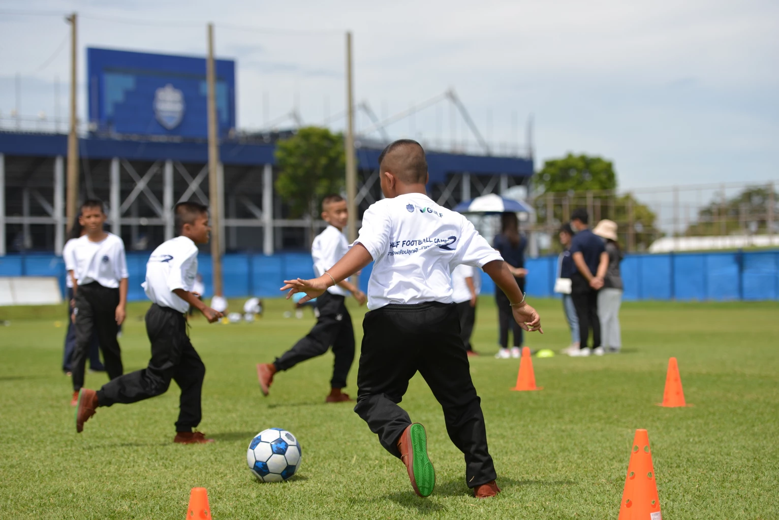 GULF and Buriram United spark young footballers’ dreams with “GULF Football Clinic” for the second year